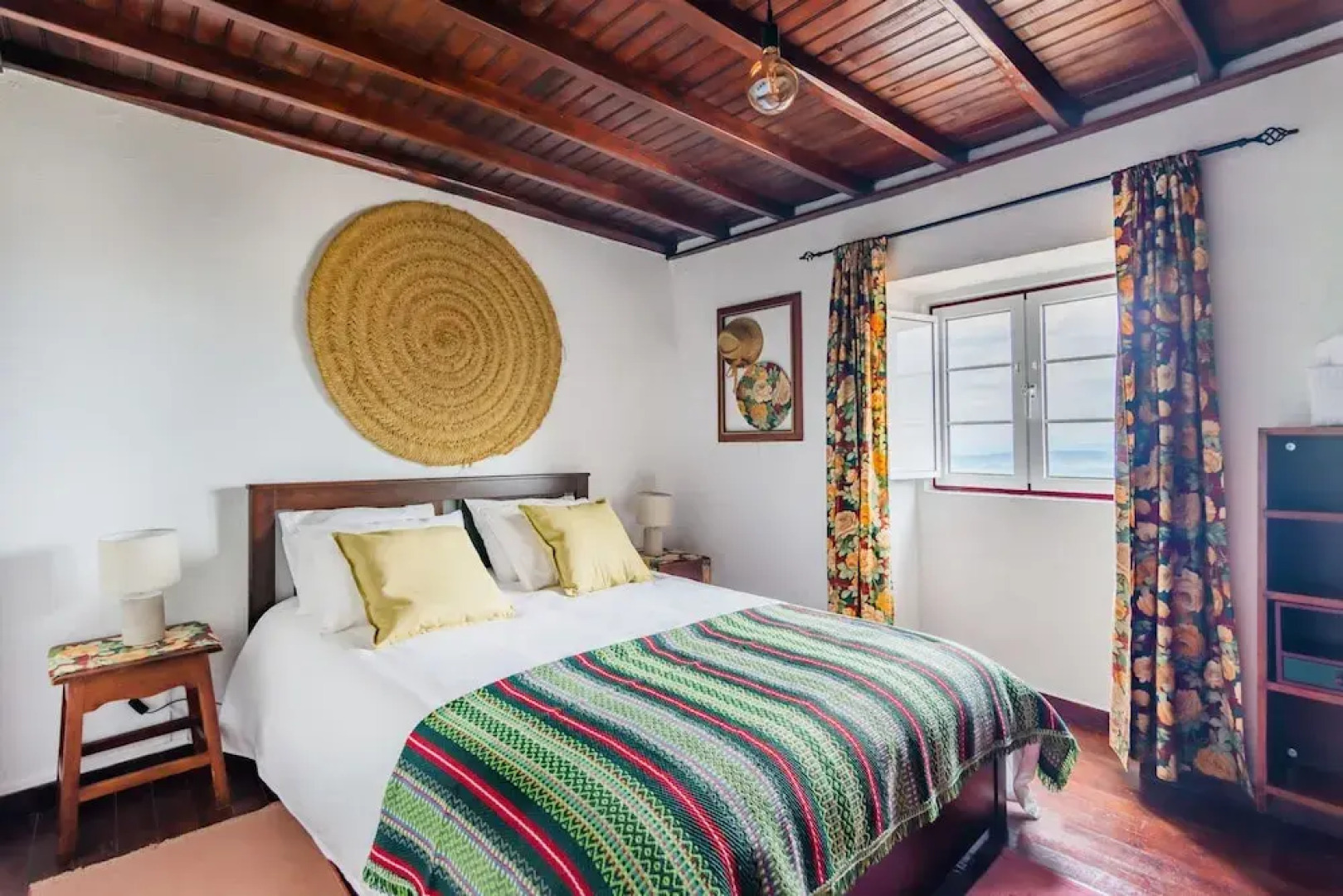 Casa das 10 Janelas at Monsanto