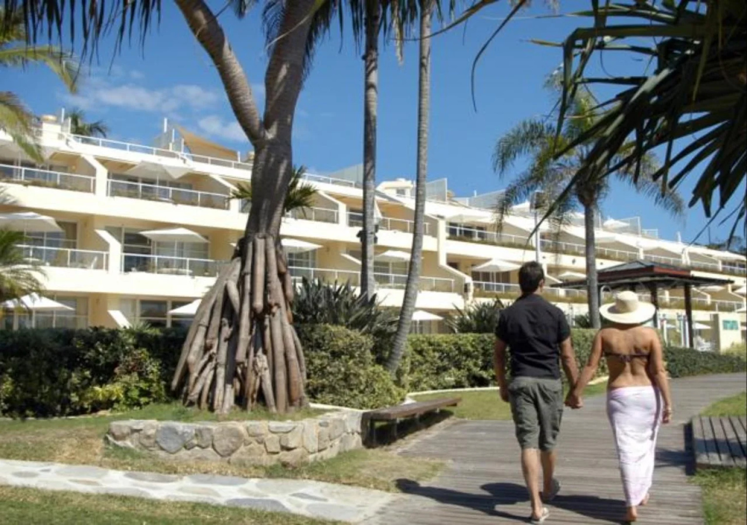 Netanya Noosa Beachfront Resort