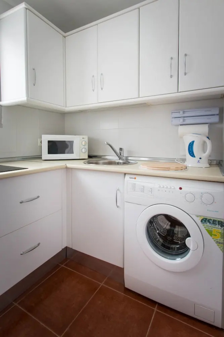 Holidays2Torremolinos Apartamento de 3 dormitorios con terraza y piscina comunitaria