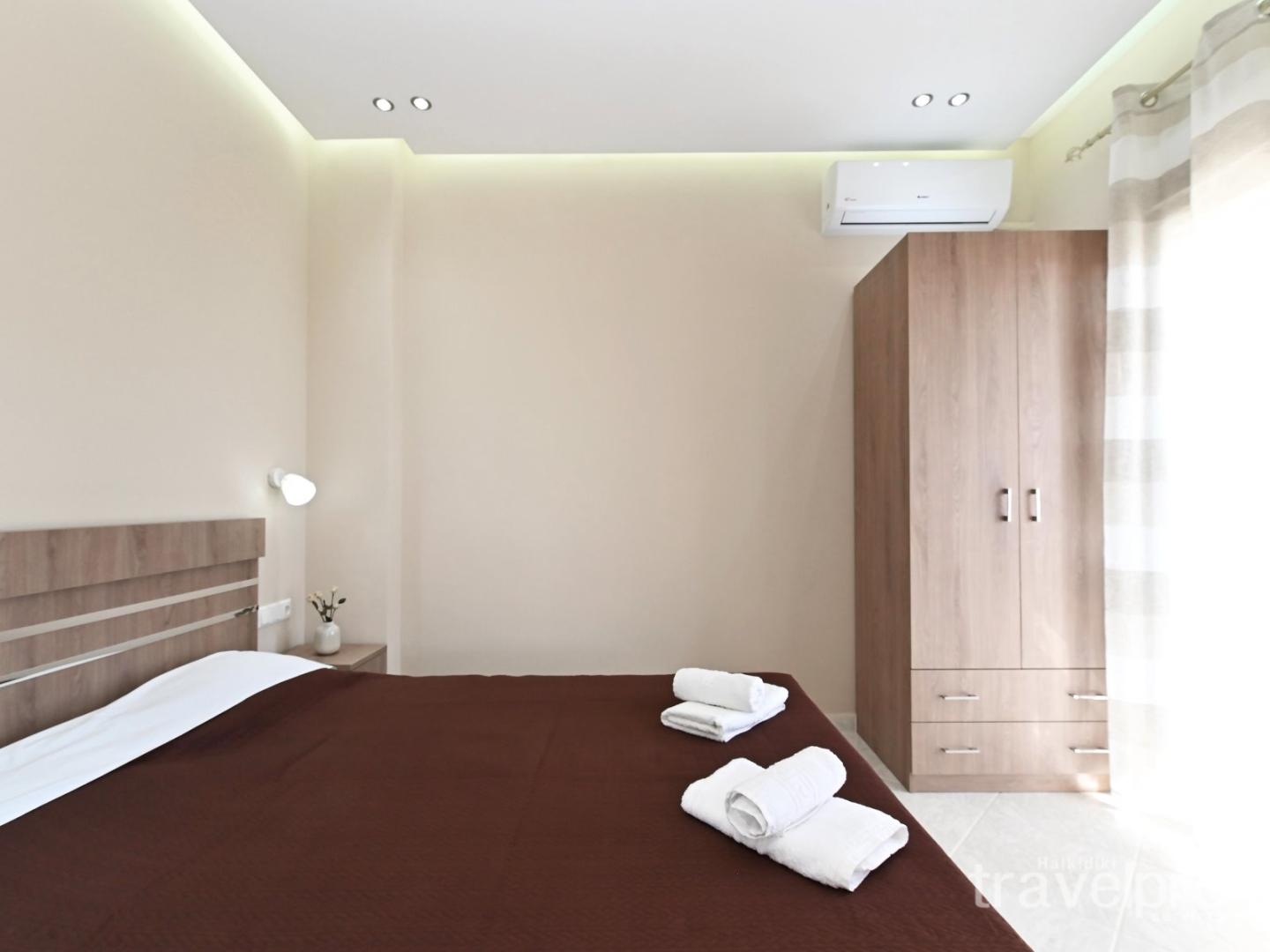 Sabbia Seafront Apartment  2 by TravelPro Serv...