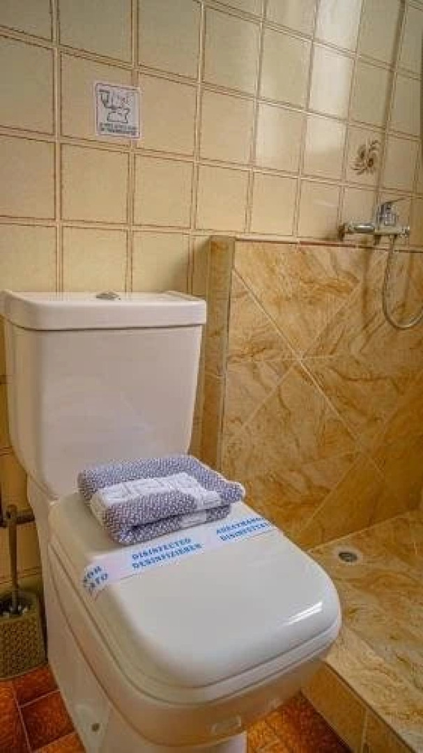 Zeus Pool Apartments