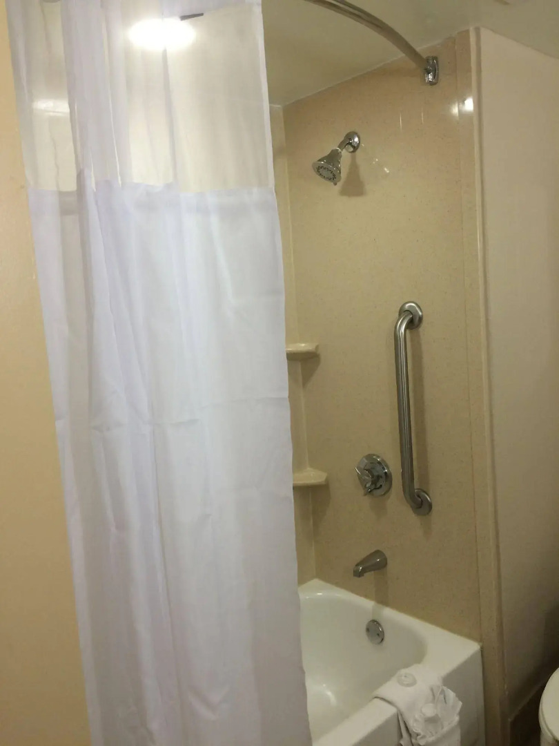 Sawgrass Grand Hotel and Suites Sports Complex