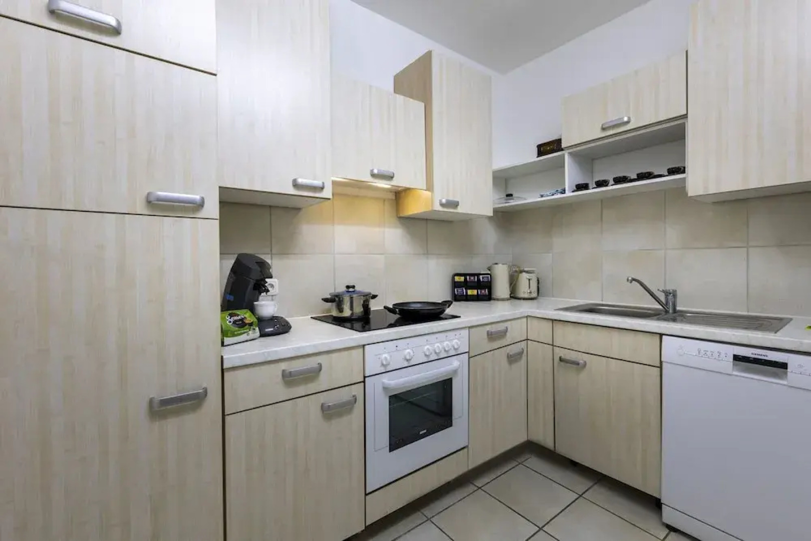 AMAYA Hotel & Suites