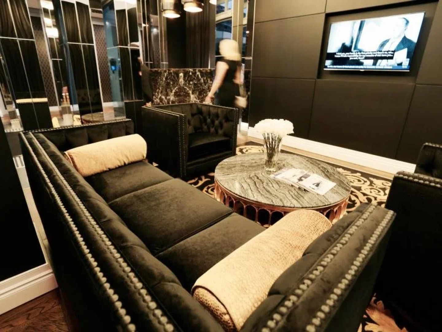 Alex Perry Hotel & Apartments