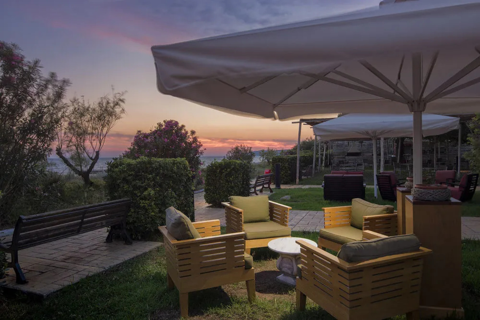 Ninos Grand Beach Resort