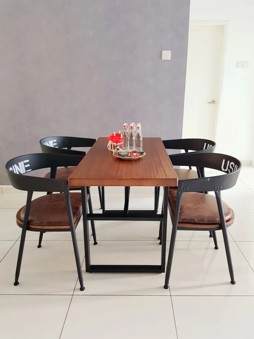 Teiw Family Homestay at Skypod Residence Puchong