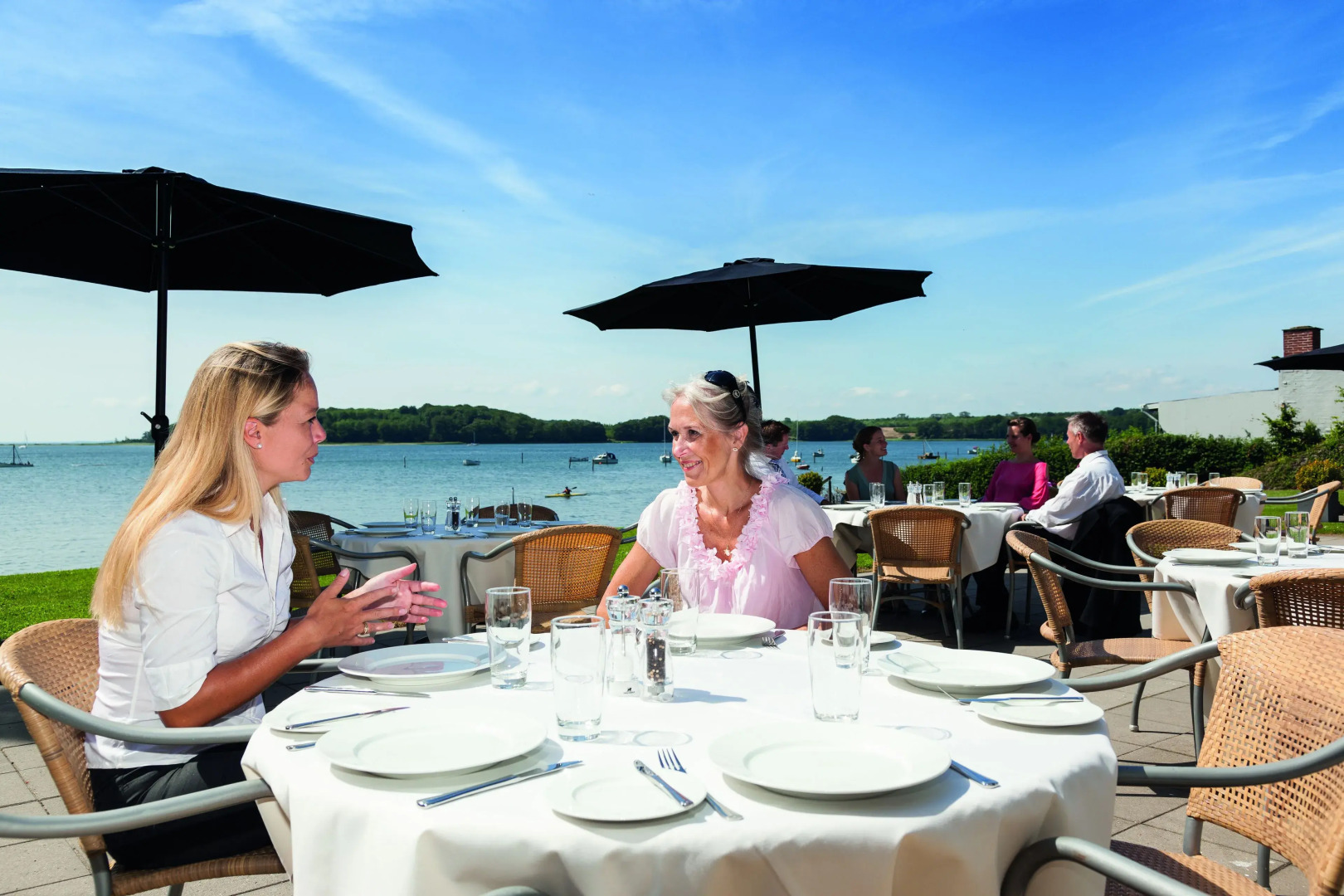 Sixtus Sinatur Hotel og Konference