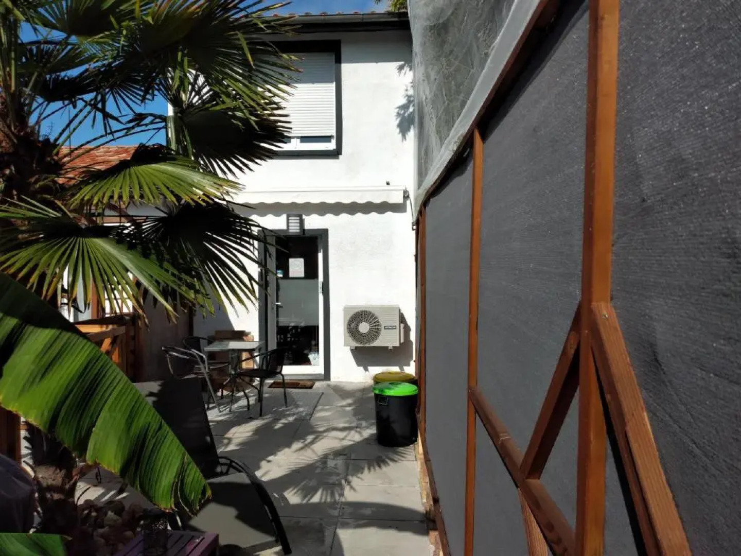 Logement entier, proche hyper centre, 2 étoiles