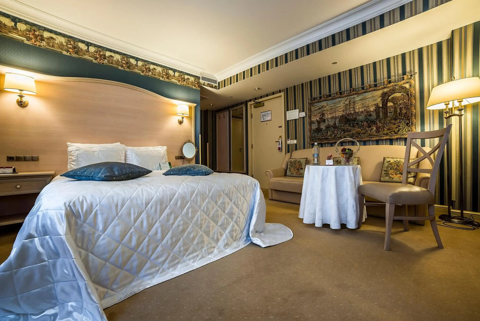 Отель и ресторан IMPERIAL (бывший Ramada)