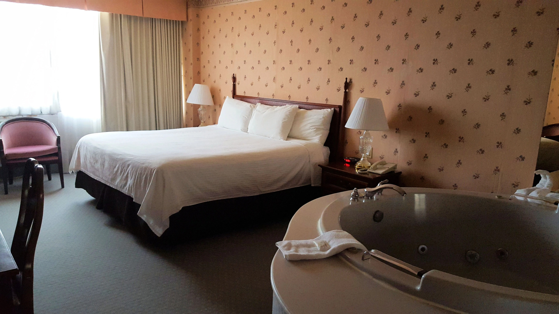 Travelodge by Wyndham Niagara Falls Fallsview