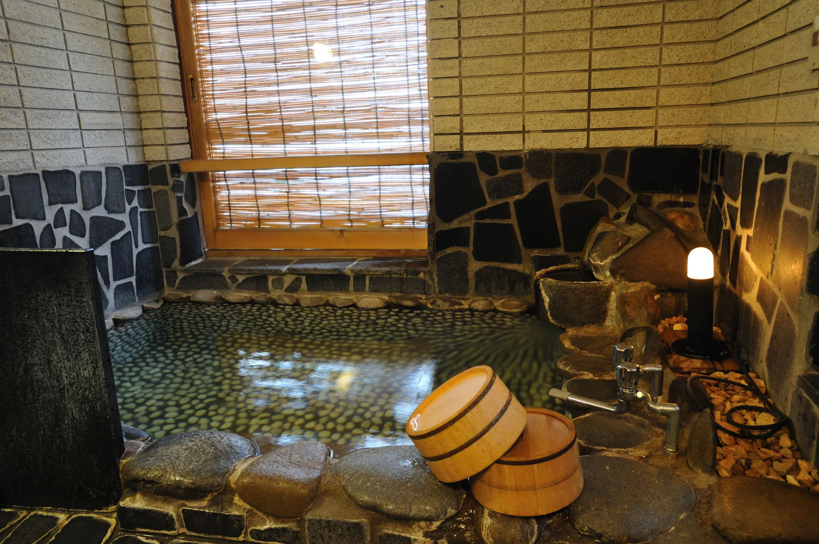 Shibu Onsen Kokuya