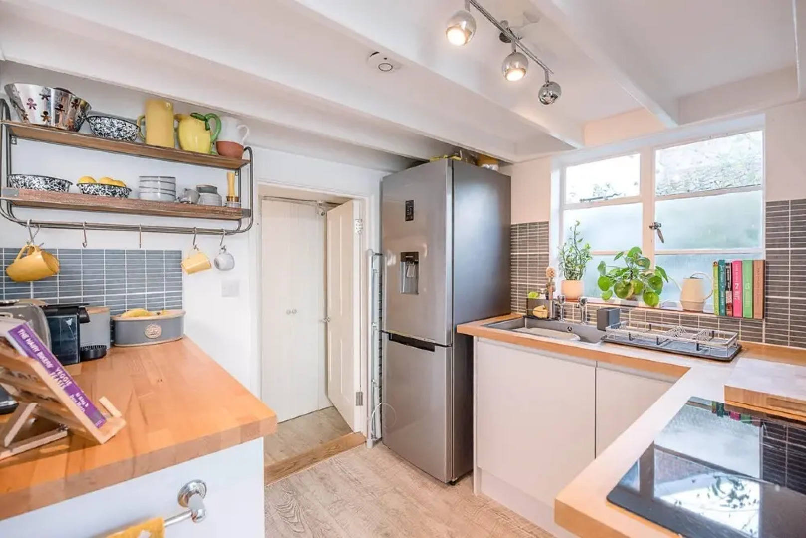 16 Cumberland Street, Woodbridge