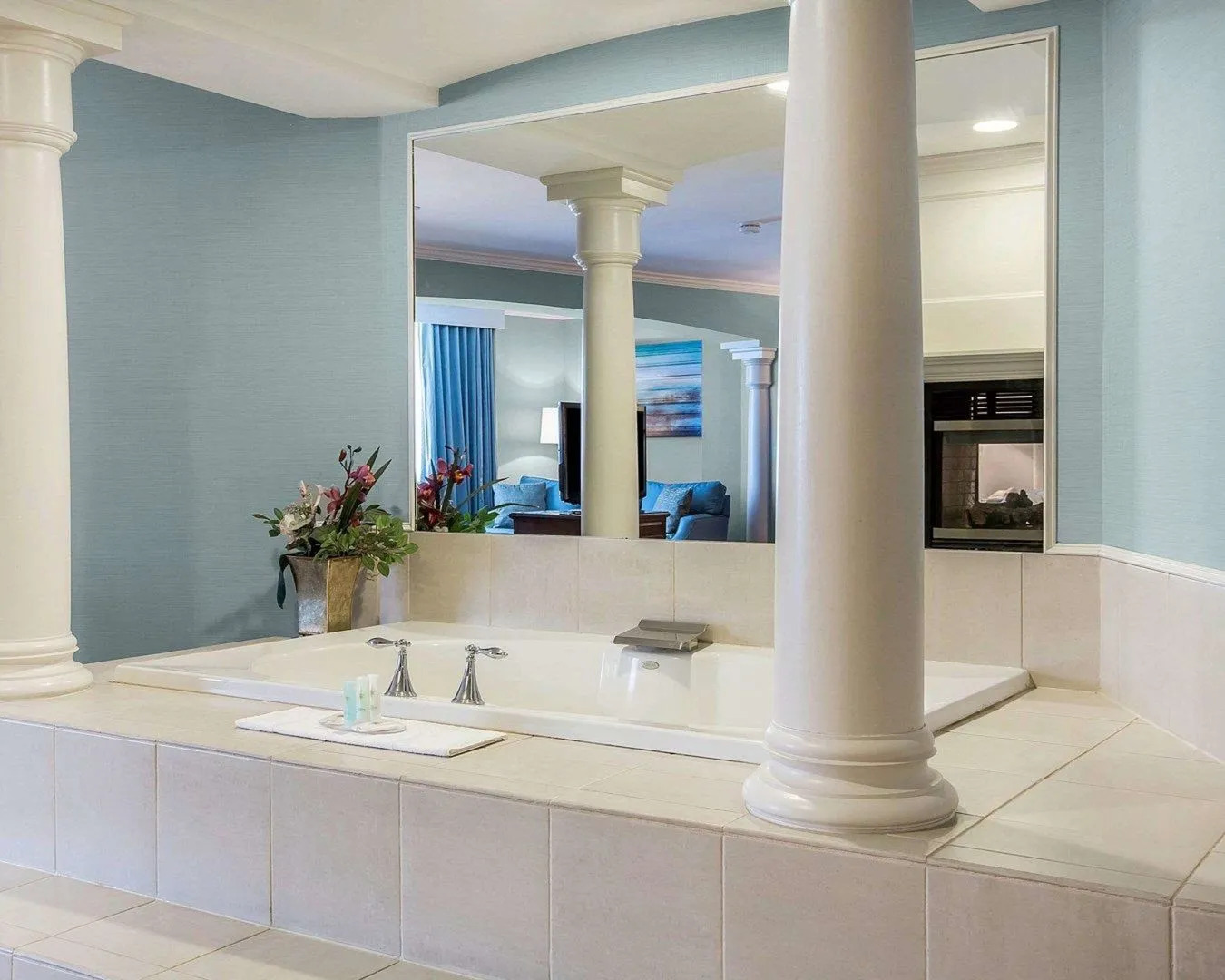 Comfort Inn & Suites Near Burke Mountain