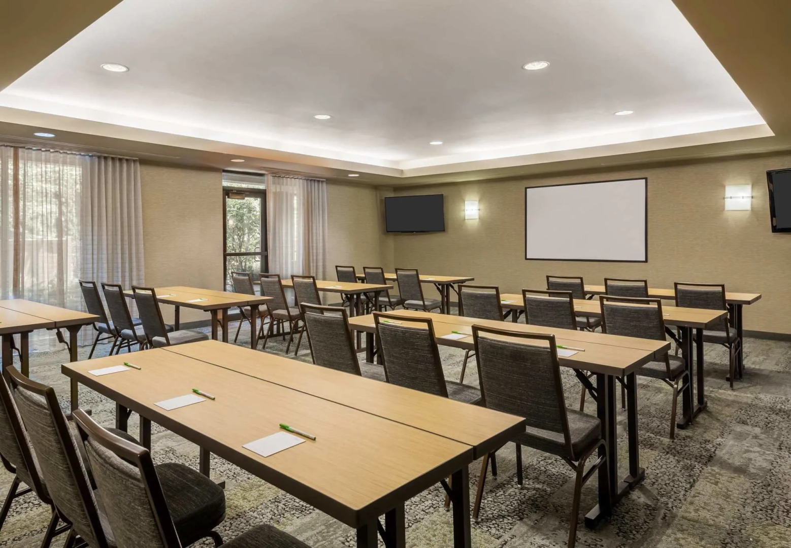 Courtyard By Marriott Danbury