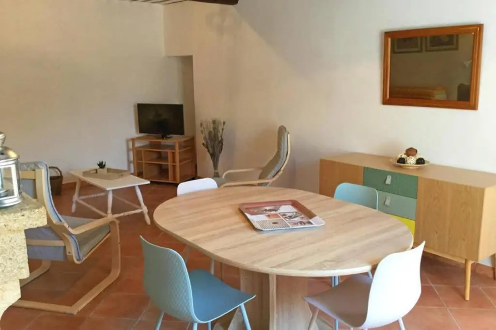 Partie d'une ferme provençale avec piscine privée, située proche d'Avignon, à Bédarrides, 6 prs, LS6-342-FRAGOUN