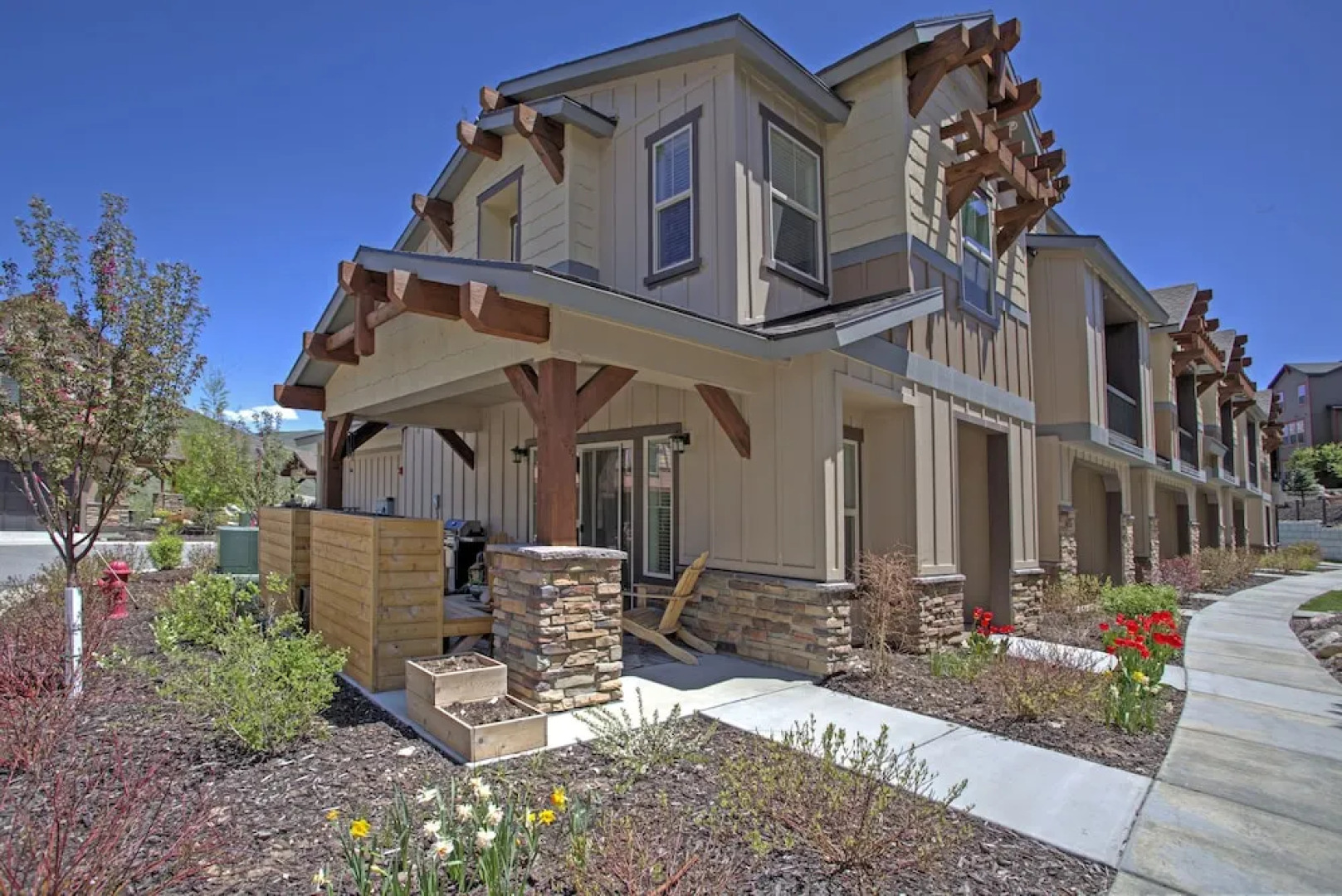 Parks Edge Townhome by Blueswell