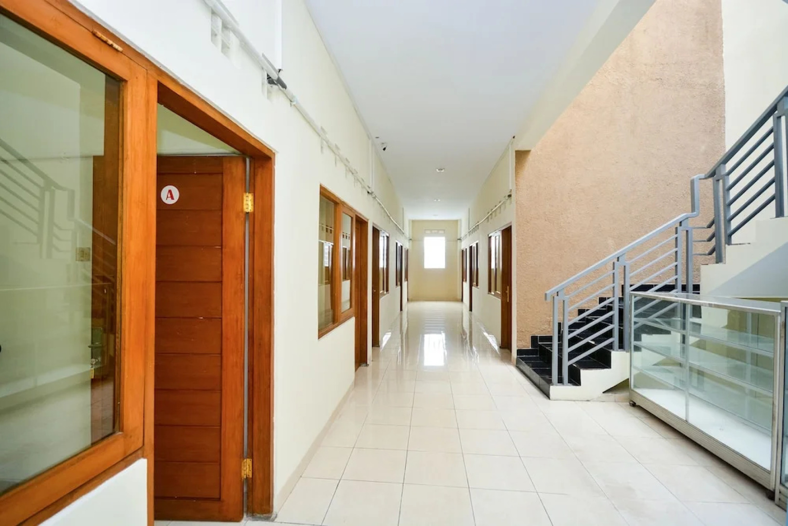 SPOT ON 2797 The Flash Residence