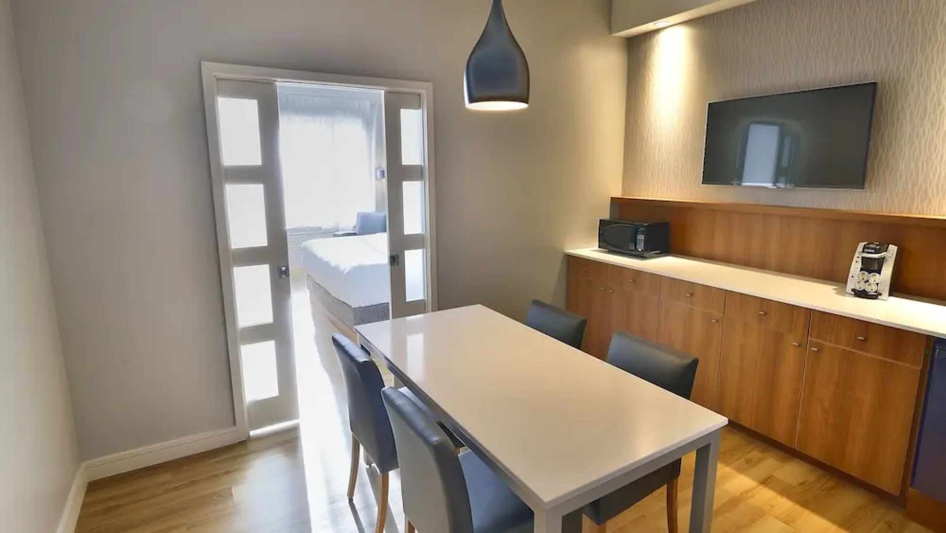 Holiday Inn Express And Suites Vaudreuil Dorion