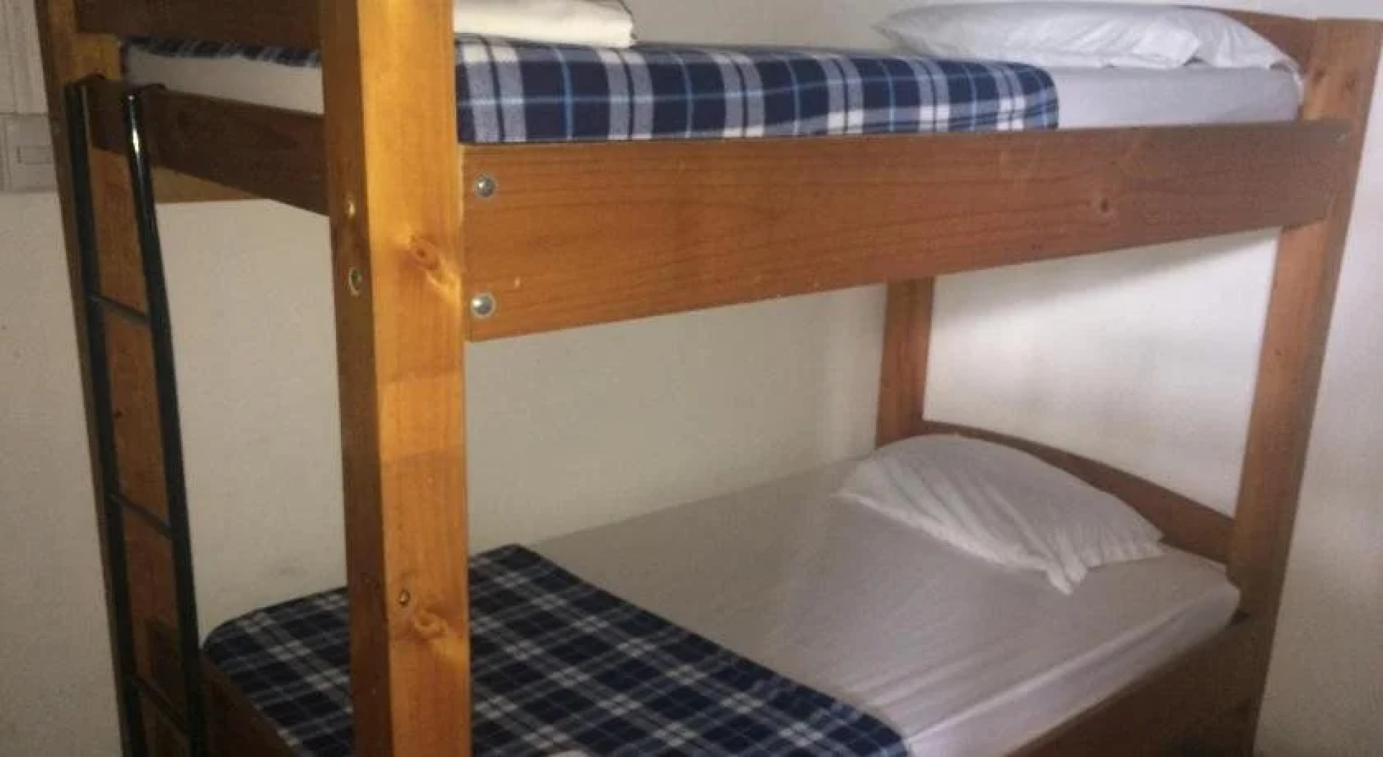 Gaudys Backpackers - Hostel