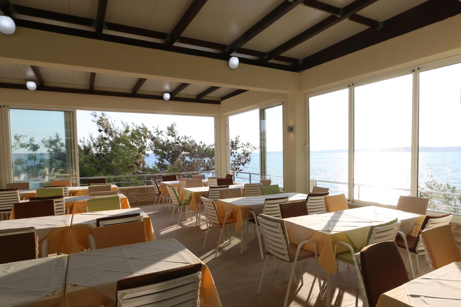 Hotel and Apartments Vila 4m