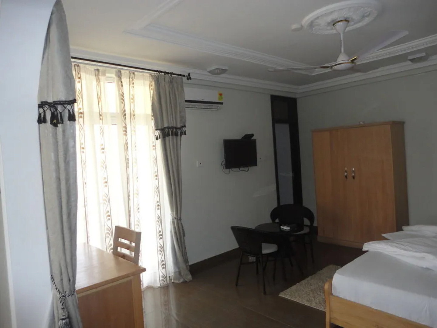 Tenack Beach Resort & Hotel