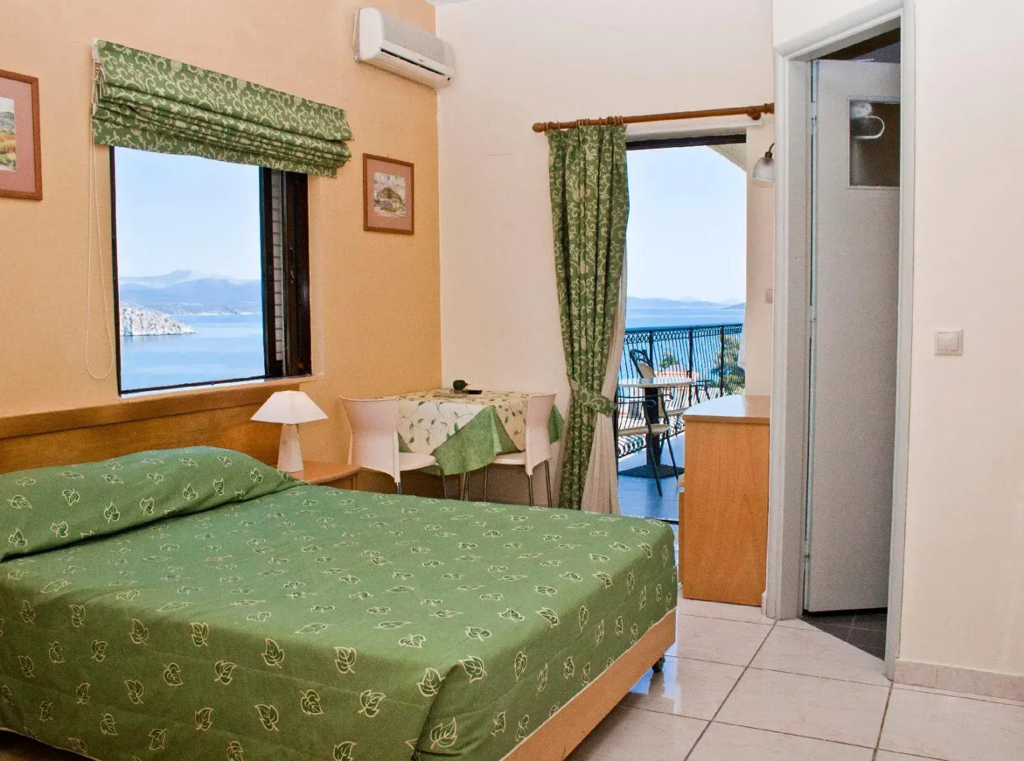 Alonia Studios & Maisonettes