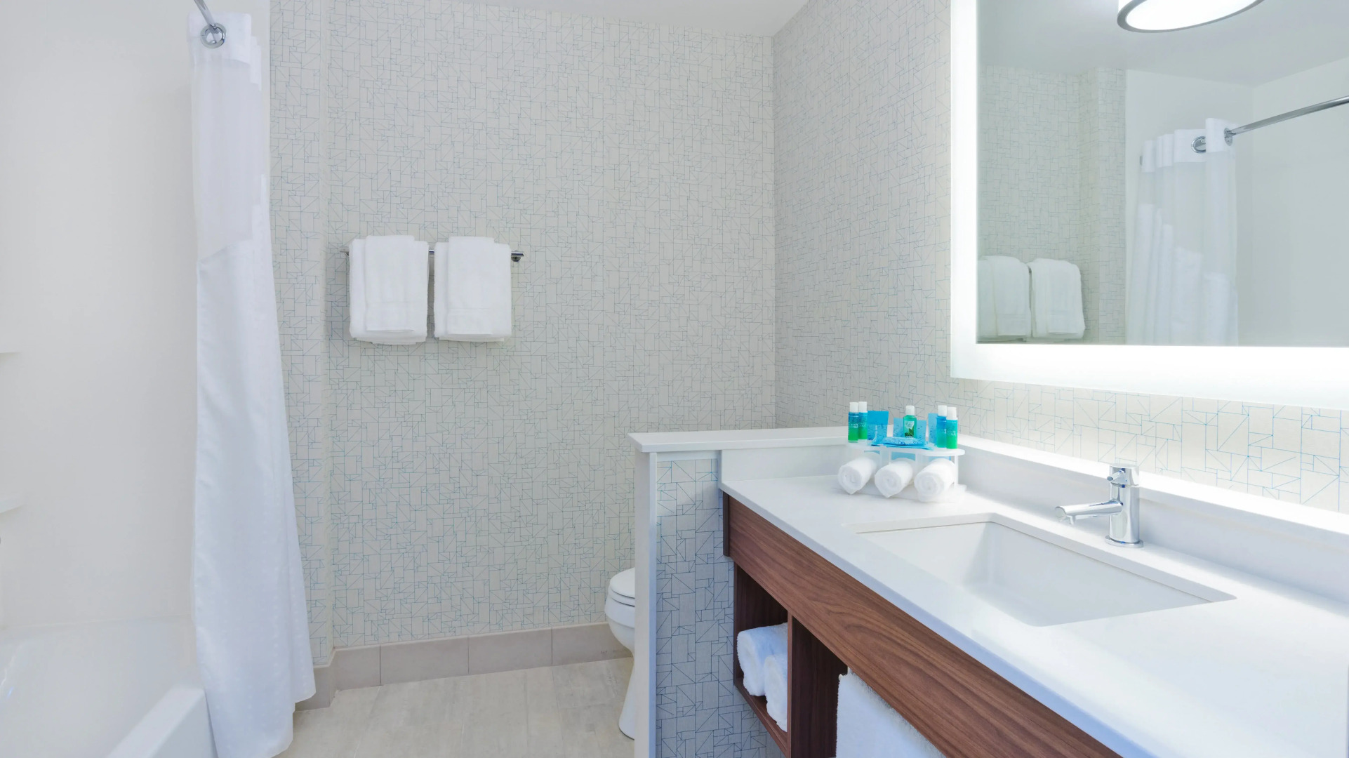 Holiday Inn Express & Suites Medina by IHG