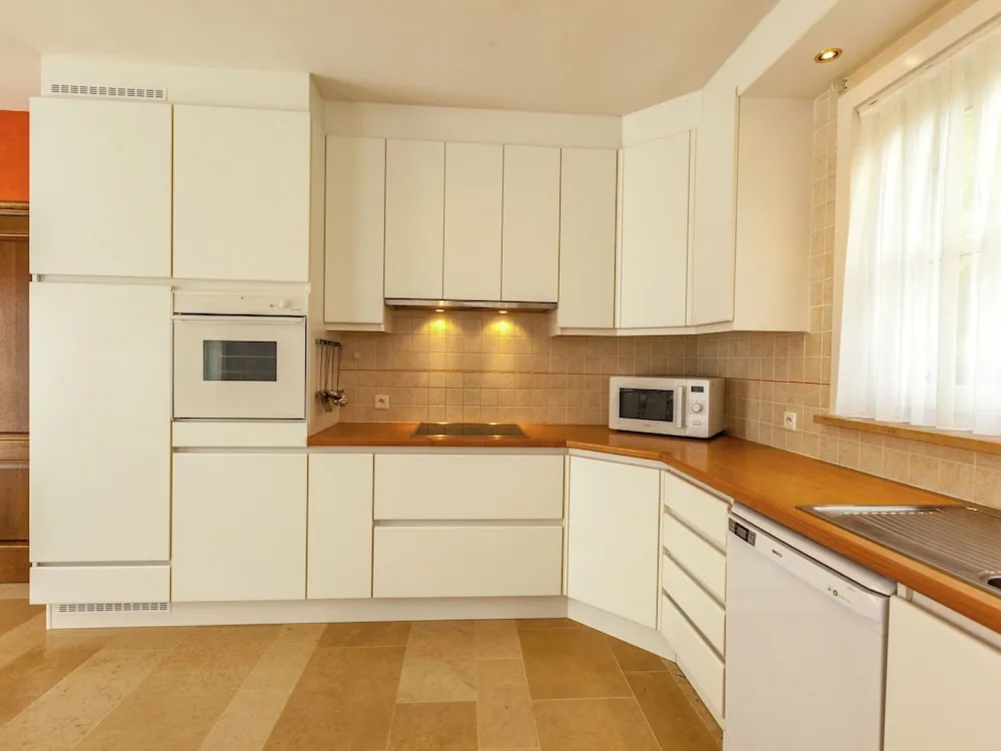 Luxurious Villa in De Panne with Garden