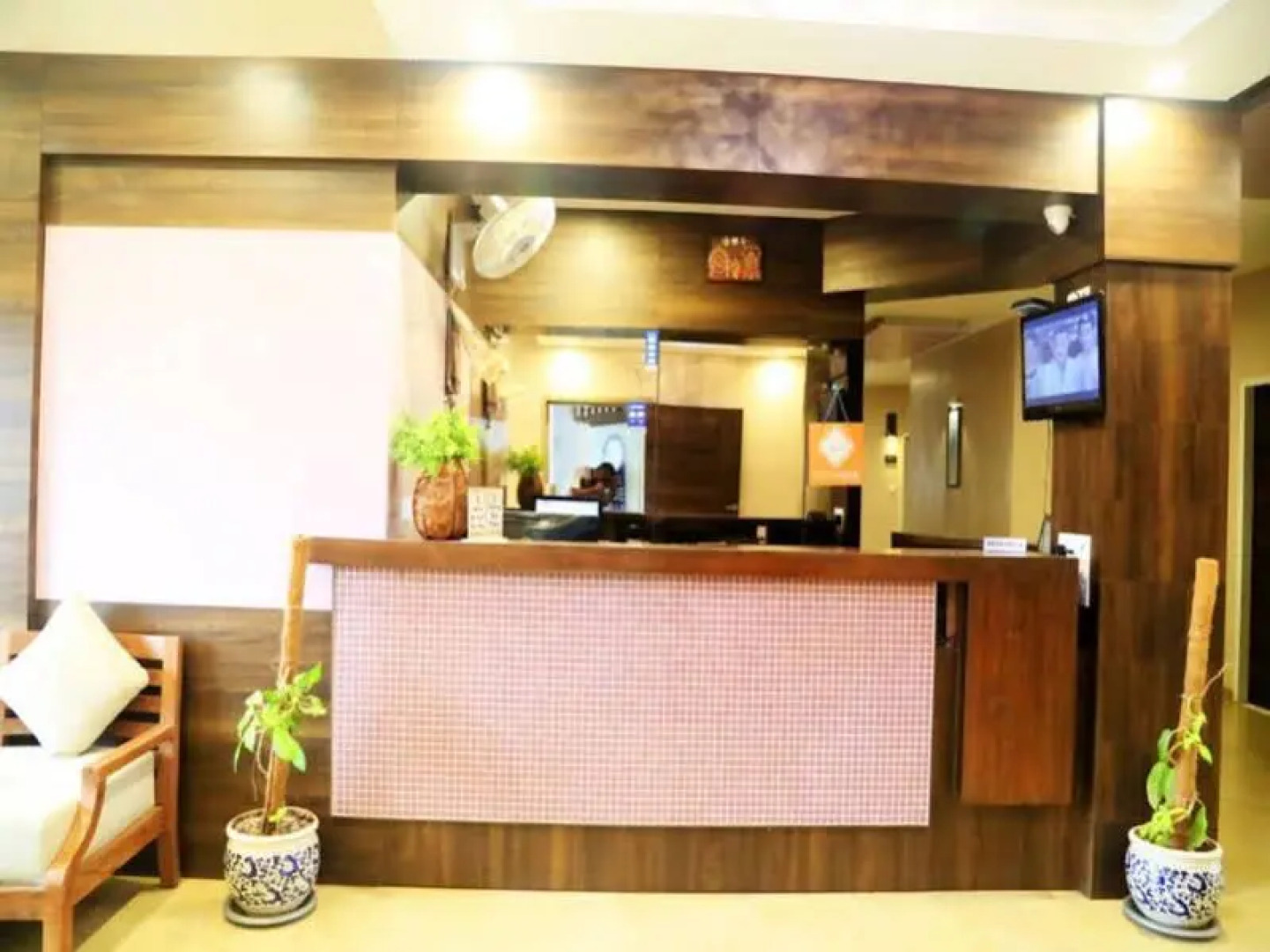 Stay Vista Rooms At Dhobi Talao