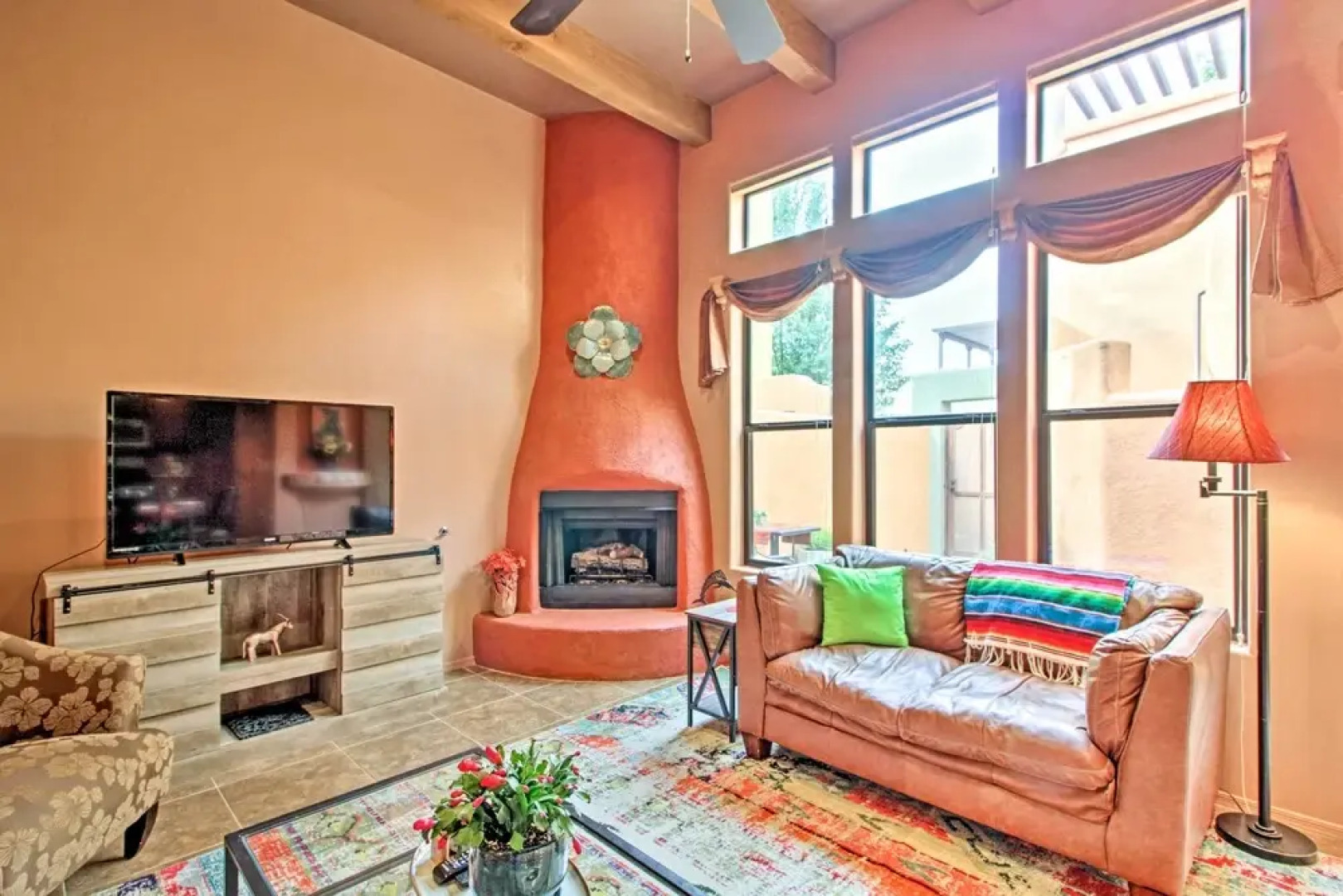 Adobe Escape w/ Outdoor Kitchen & Pool Access