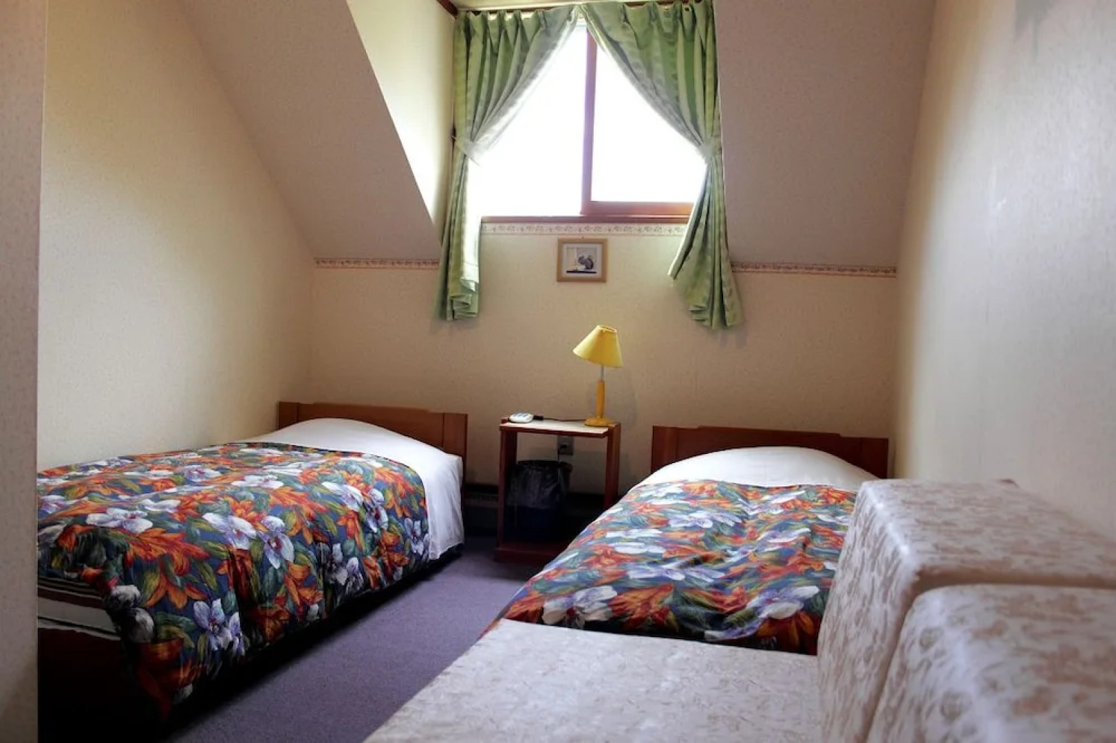 Petit Pension Il Elle