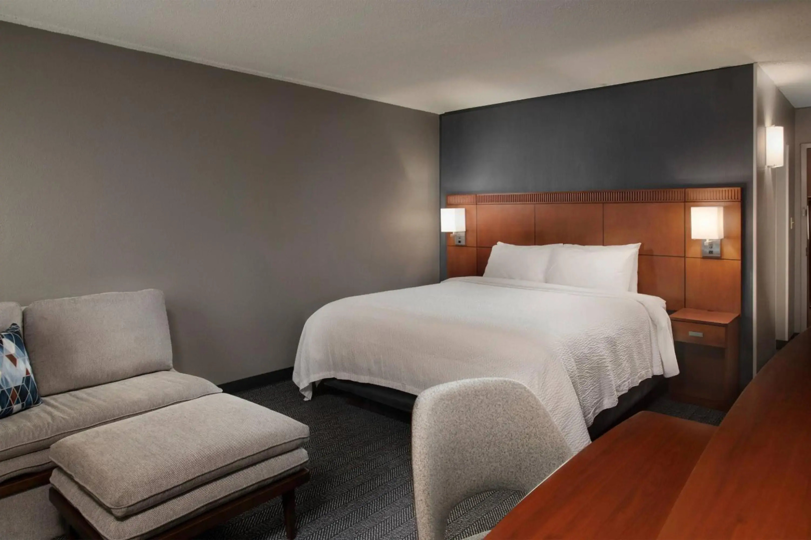 Courtyard by Marriott Winston-Salem University