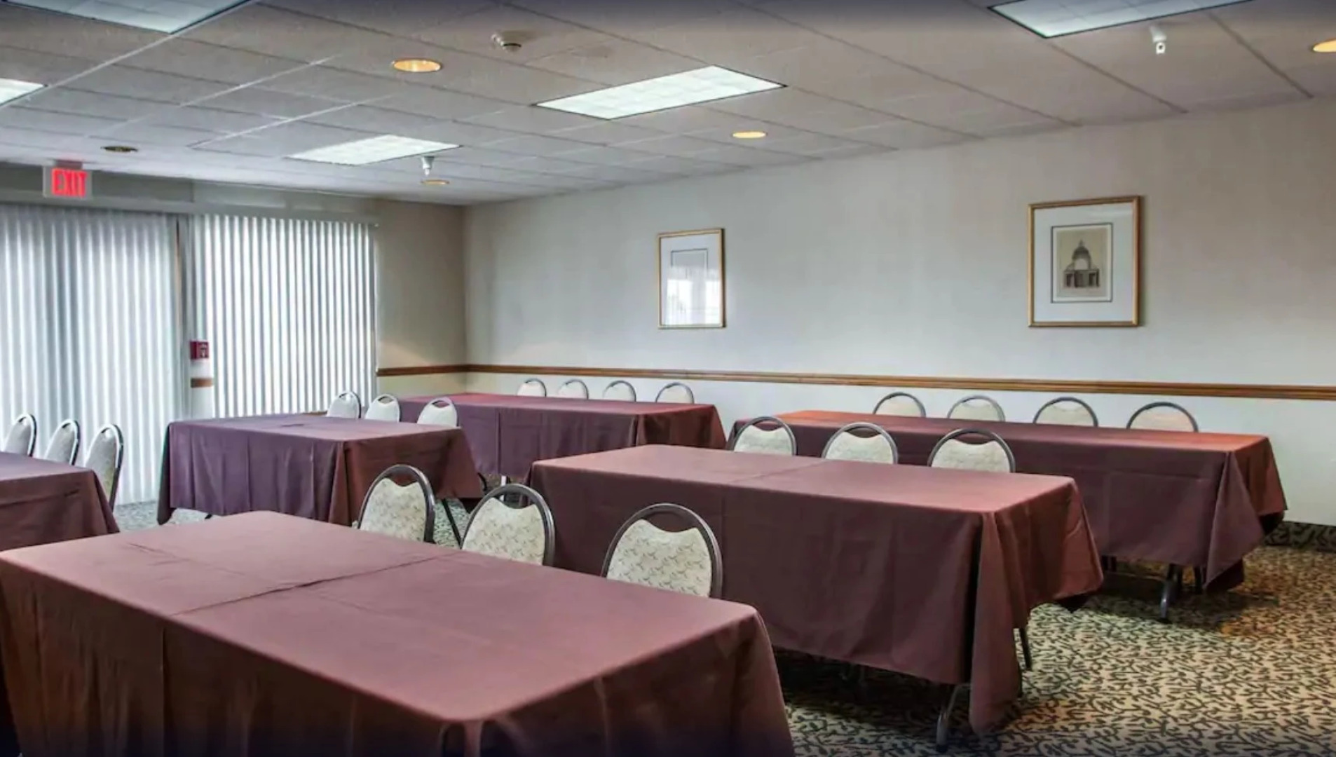 Comfort Inn & Suites Geneva - West Chicago