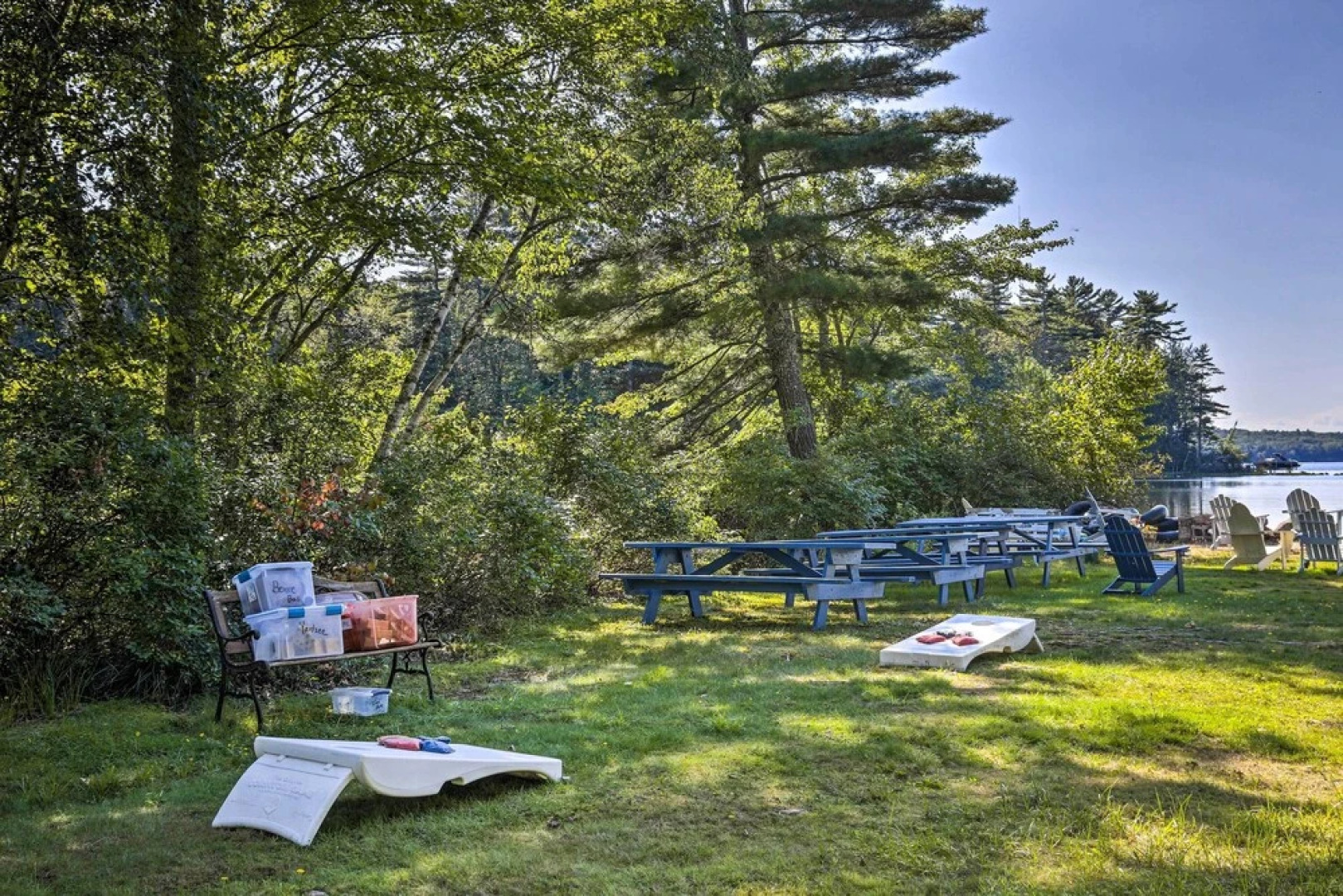 'the Birches' Raymond Getaway w/ Beach & Boat Dock