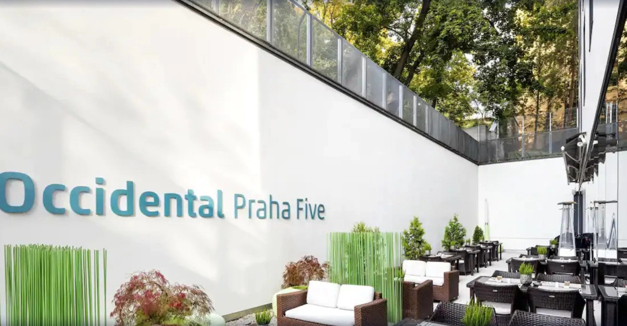 Отель Occidental Praha Five