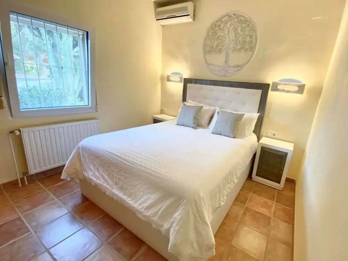 Charming Villa With Private Swimming Pool Near the Sea