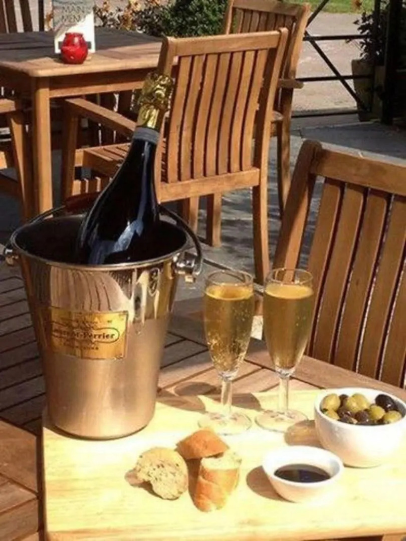 Sturdy's Castle Country Inn