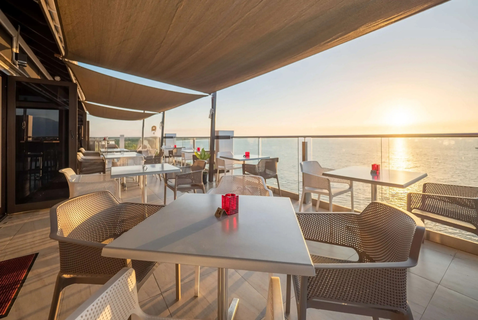 Отель Ramada Suites by Wyndham Wailoaloa Beach Fiji