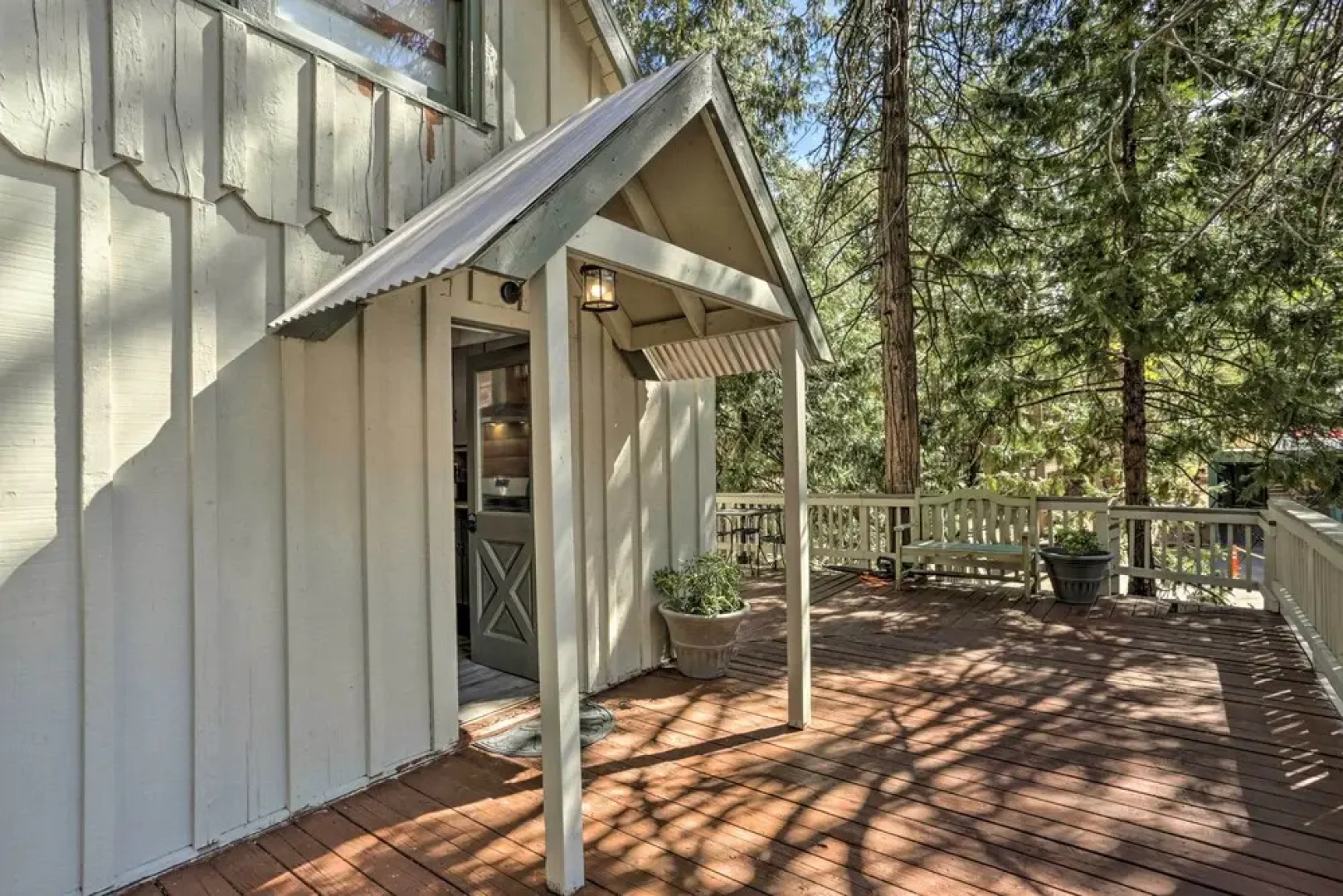Half-mi to Shaver Lake: Cabin w/ Wraparound Deck