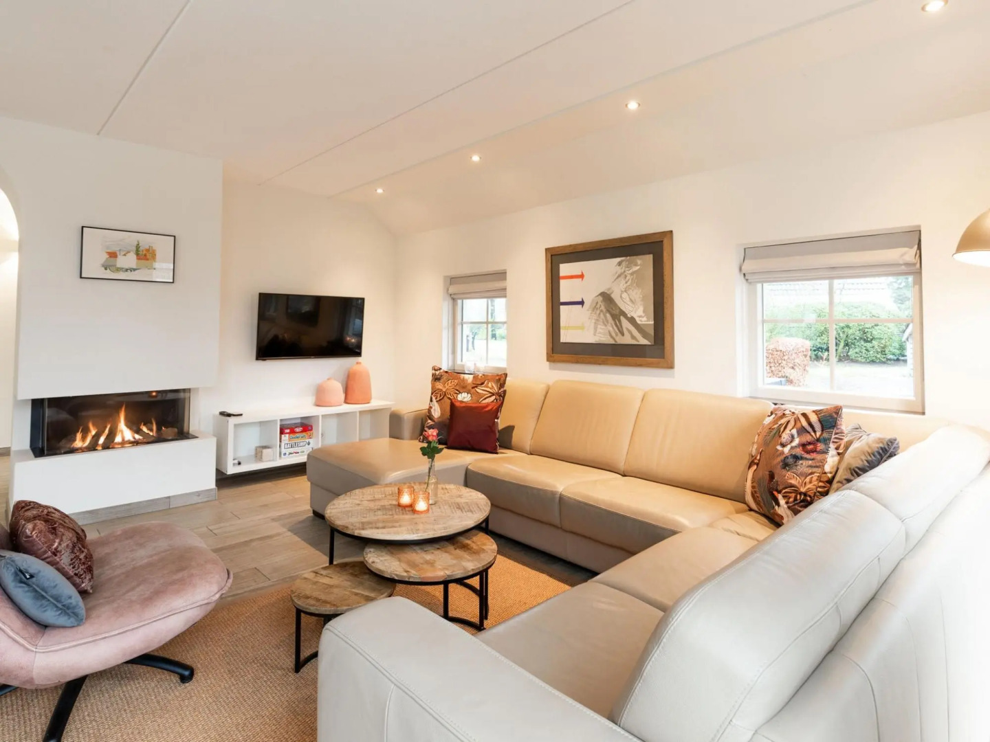 Family Villa + Sauna & Sunroom