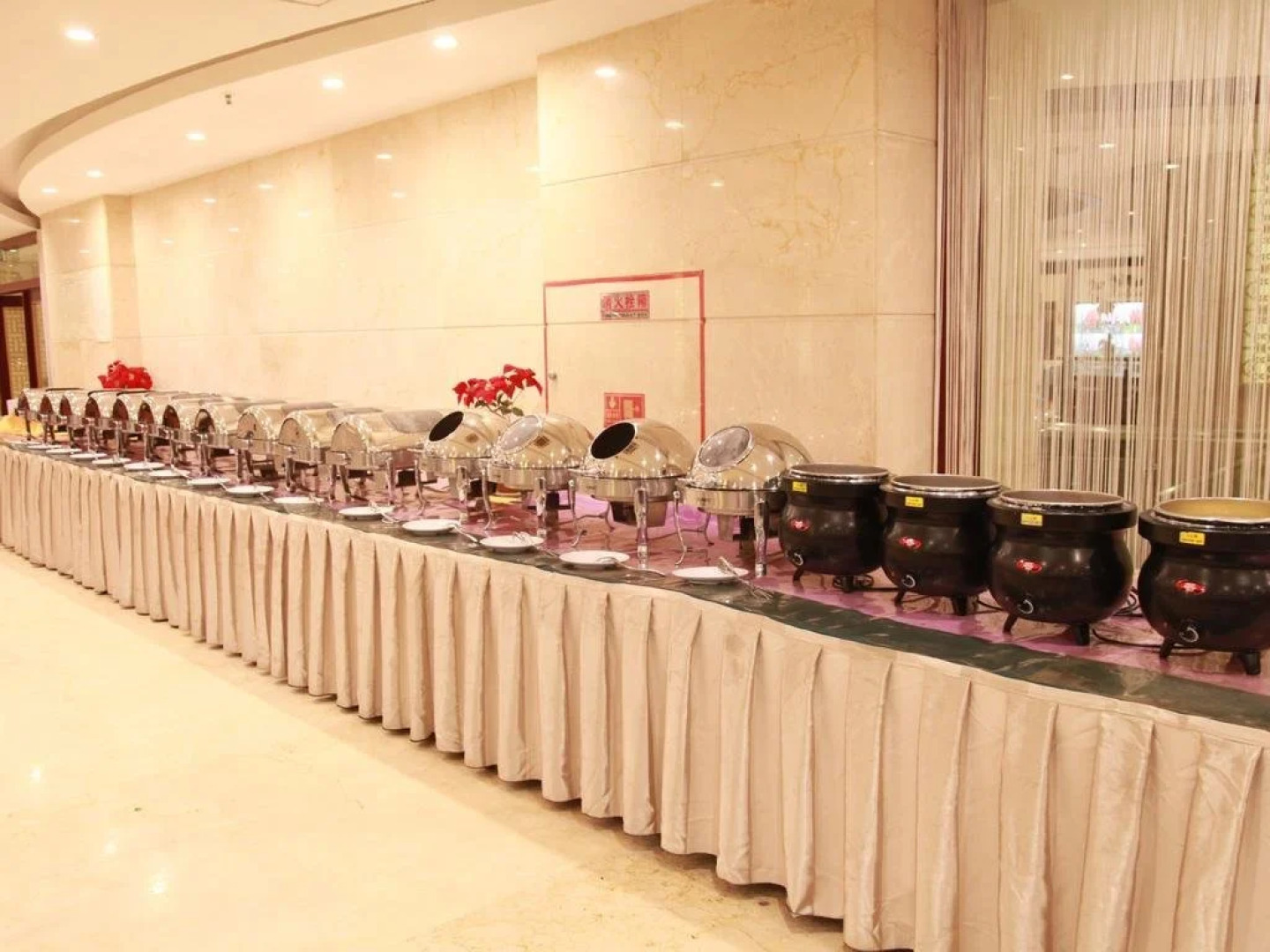 Luoyang Yingtianmen Xinyuan International Hotel (Luoyi Ancient City)