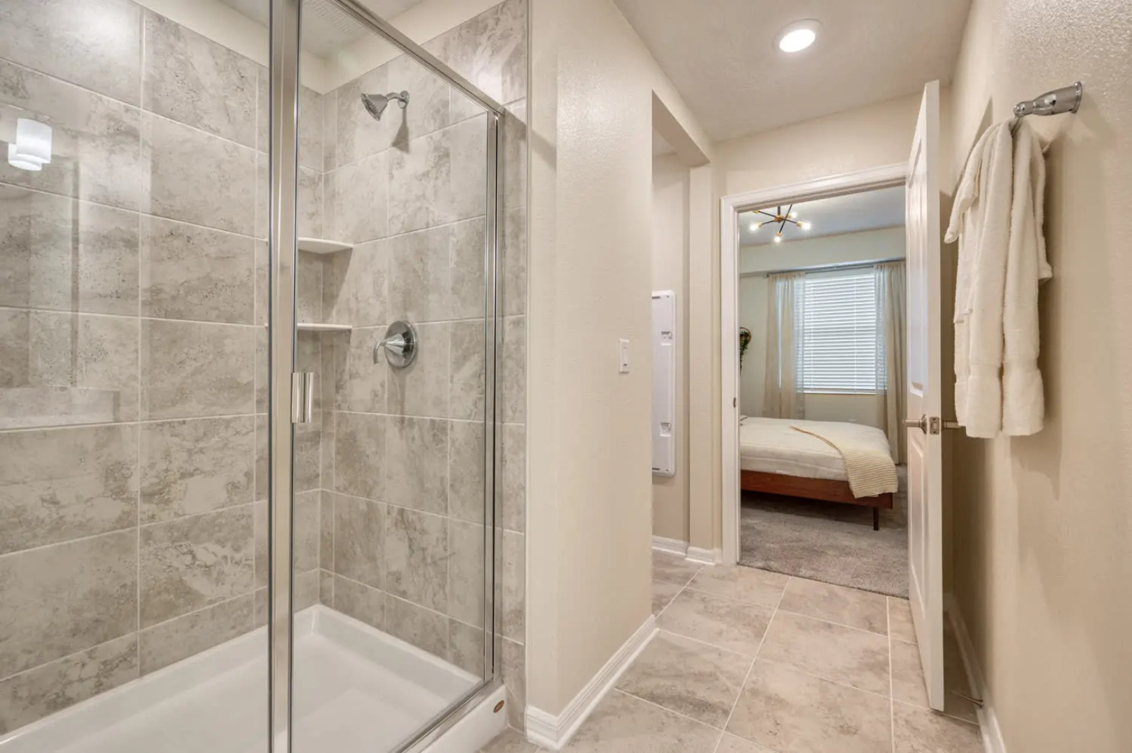 Sophisticated apartment with Mickey themed bedroom near Disney