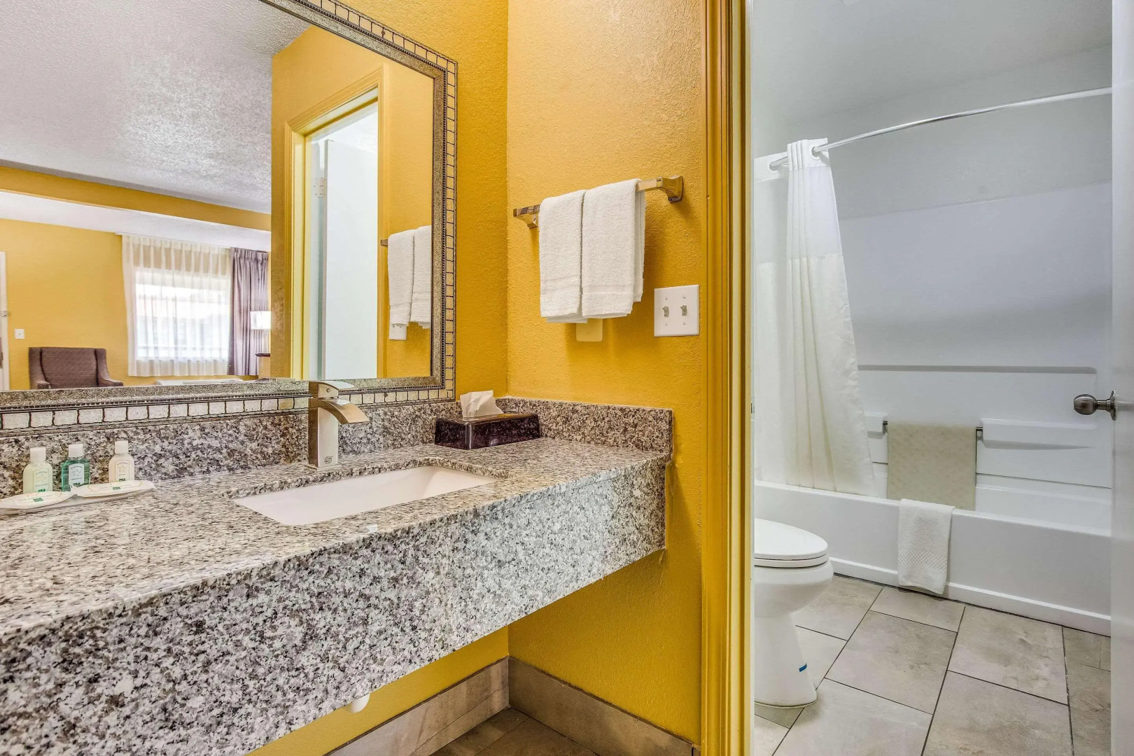 Quality Inn Mobile West Tillmans Corner