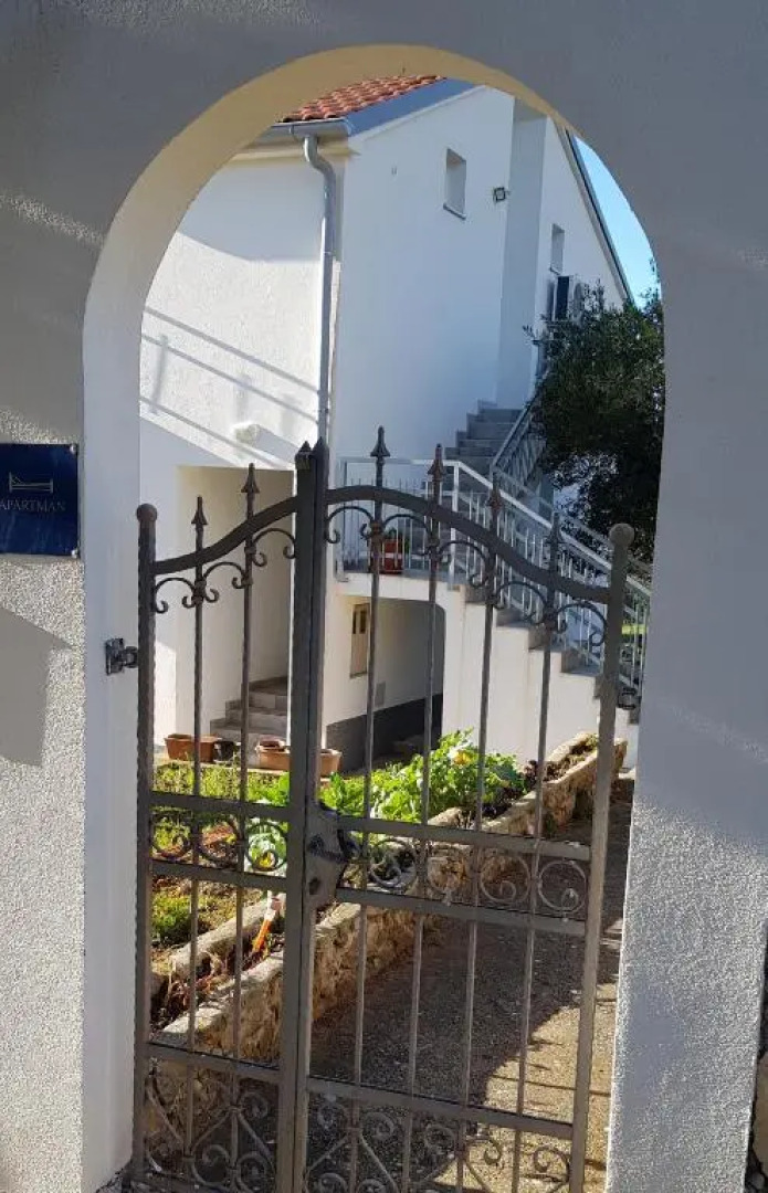 Apartments Zafranović