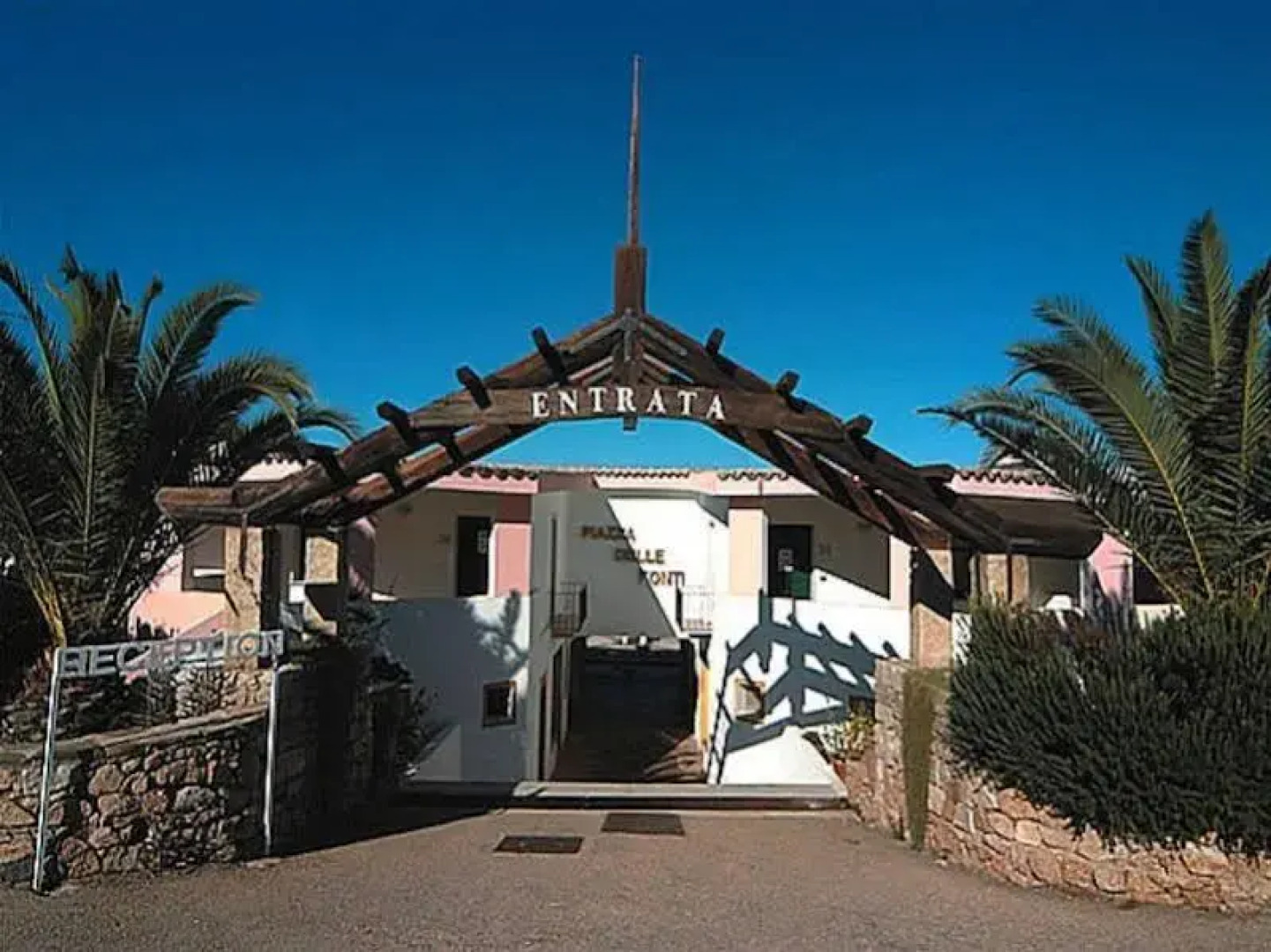 Rena Bianca Hotel & Residence