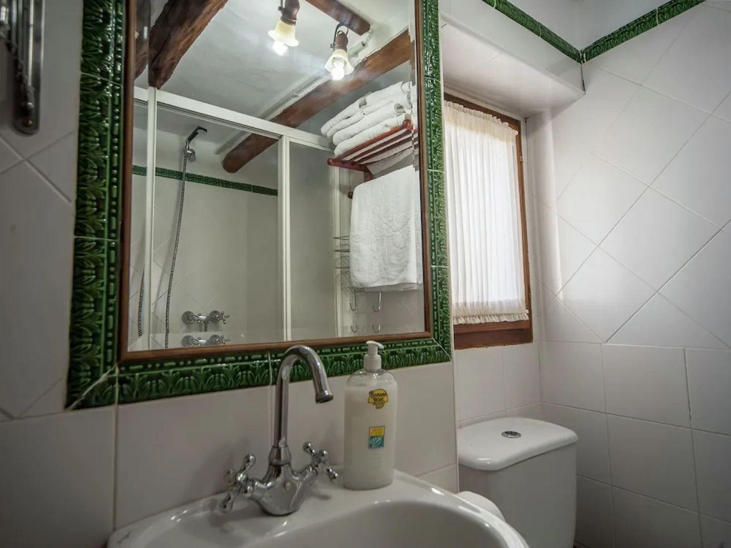 Rustic Cottage in El Padul With Swimming Pool