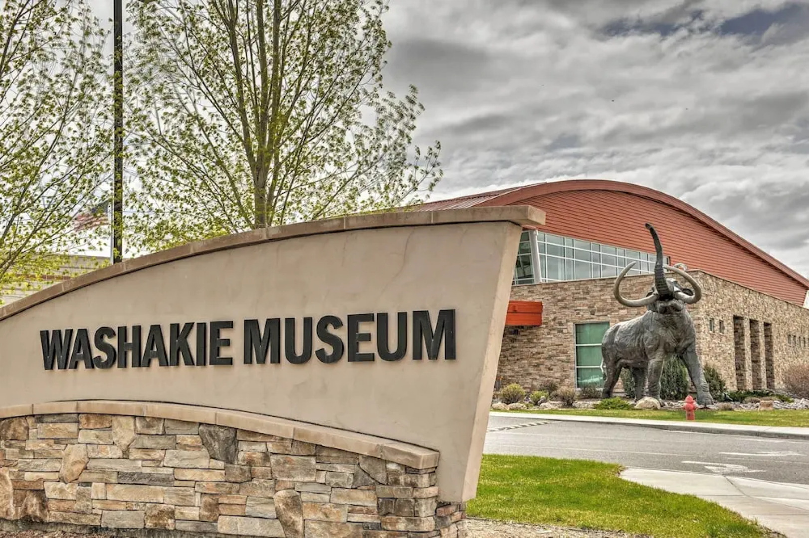 Spacious Home 10 Minutes to Ten Sleep Canyon!