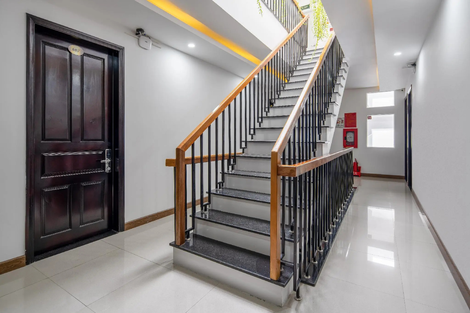 Phuong Dong Hotel & Apartment