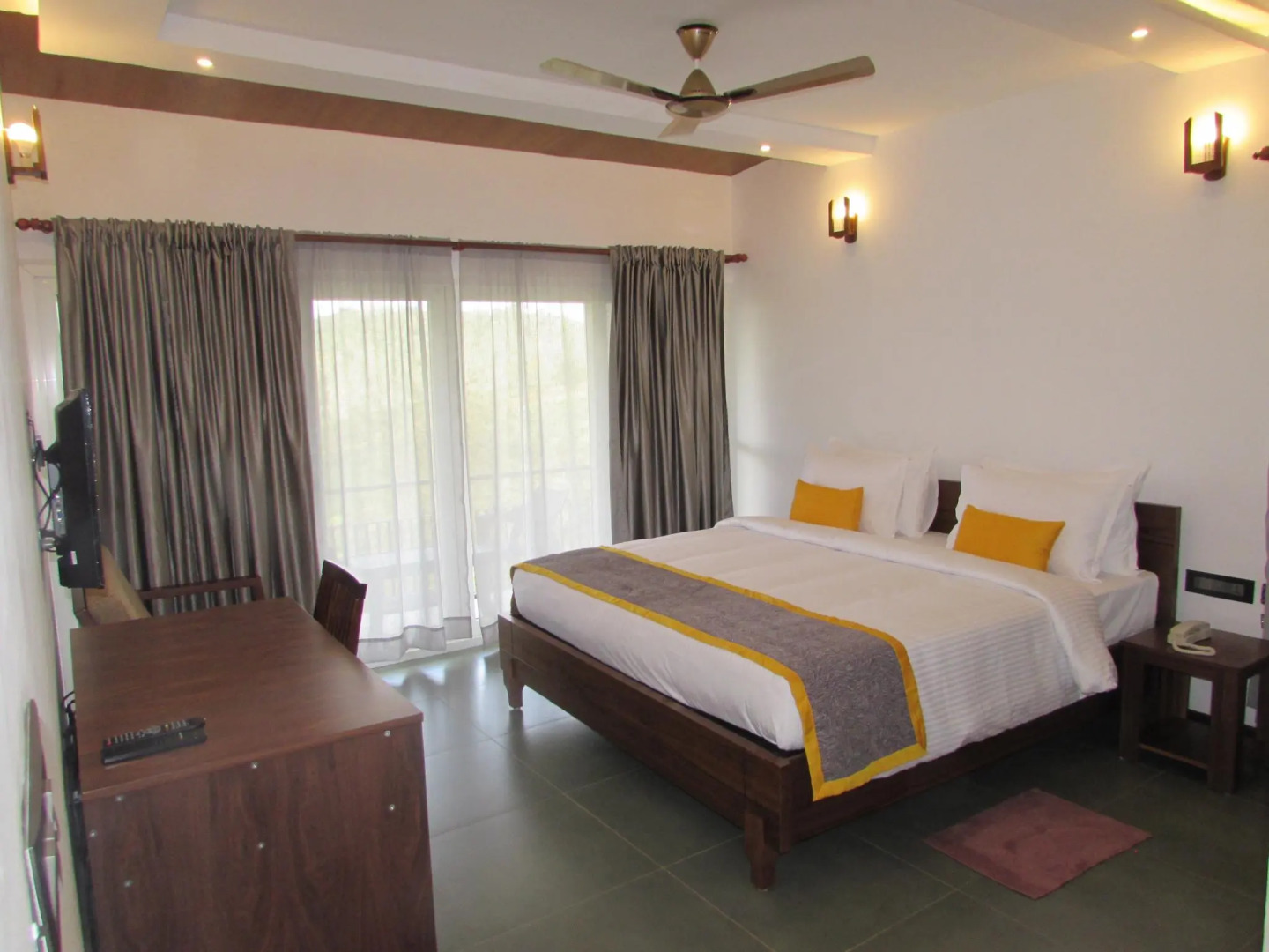 Falcon Crest Vagamon