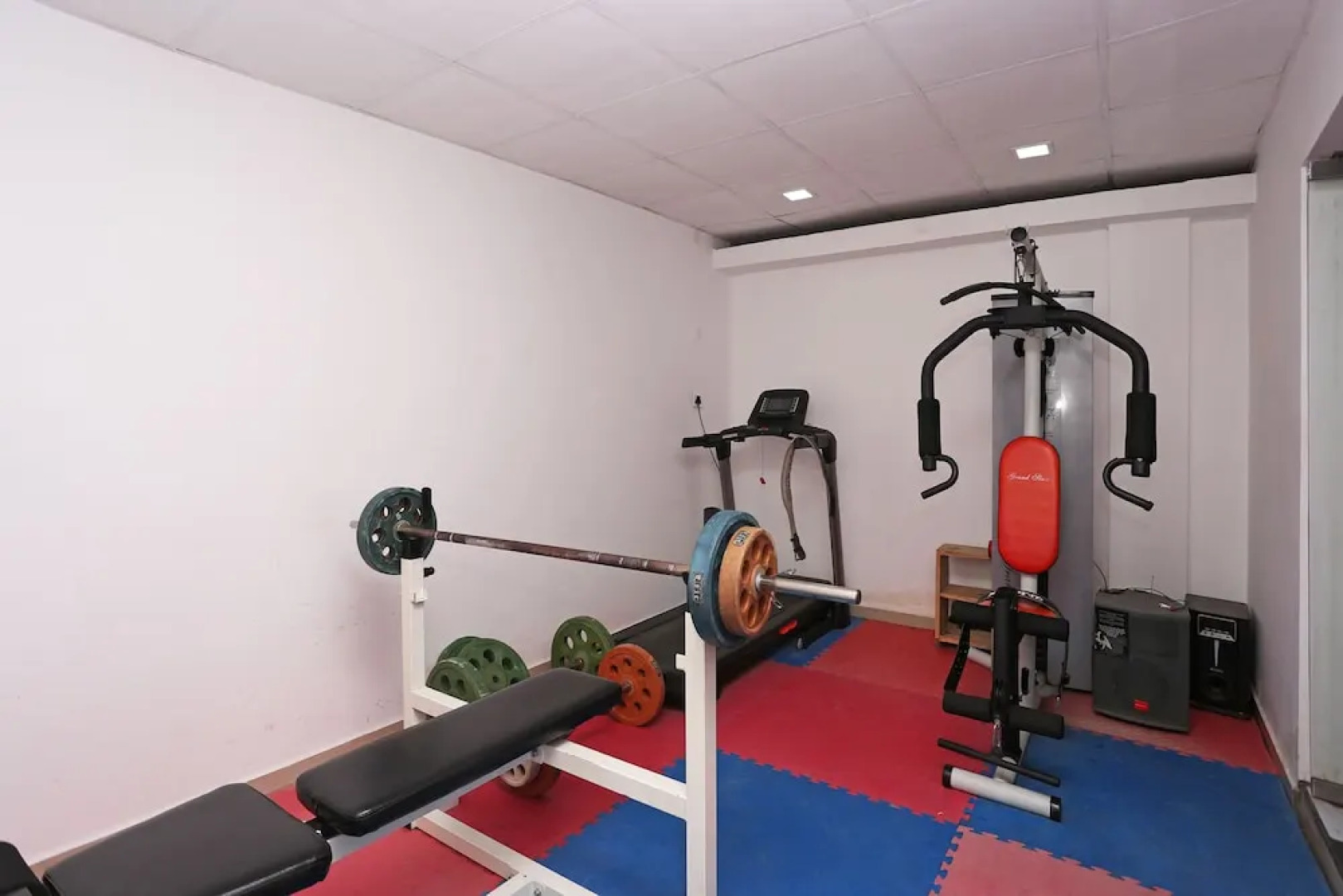 OYO 5566 The Blu Bell